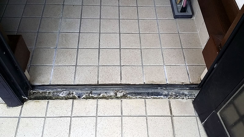玄関 沓摺修繕工事