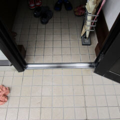 玄関　沓摺修繕工事