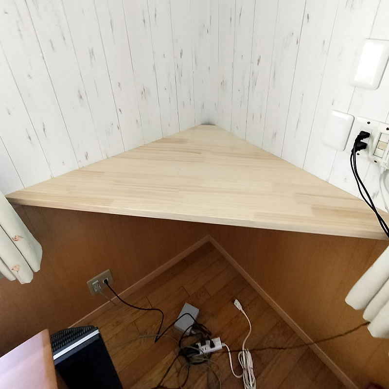 テレビ台造作工事