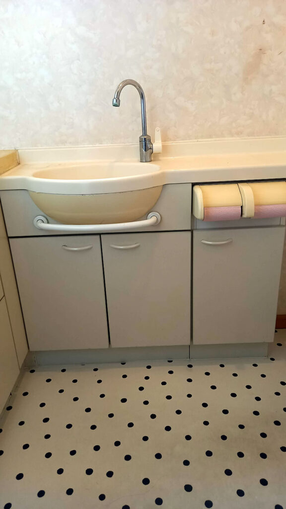 ダイノックシート貼り 施工前